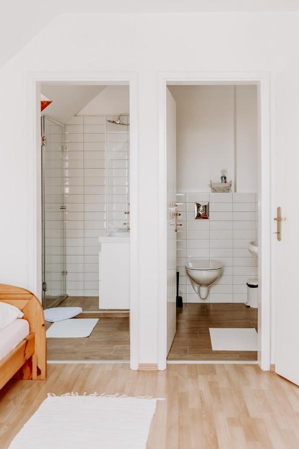 Kek Vendeghaz Family Resort Gyenesdiás Екстериор снимка