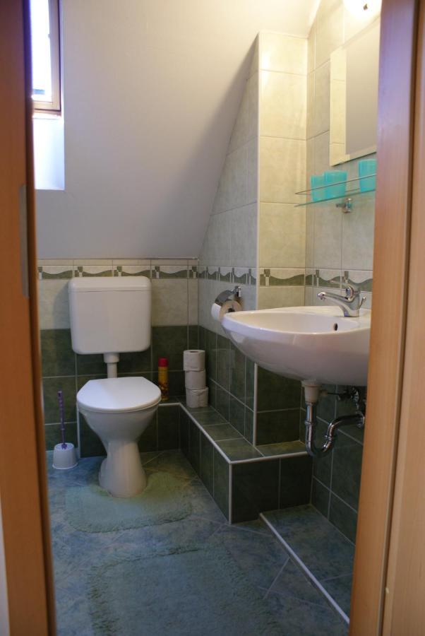 Kek Vendeghaz Family Resort Gyenesdiás Екстериор снимка