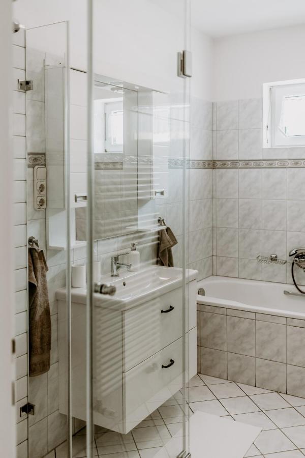 Kek Vendeghaz Family Resort Gyenesdiás Екстериор снимка